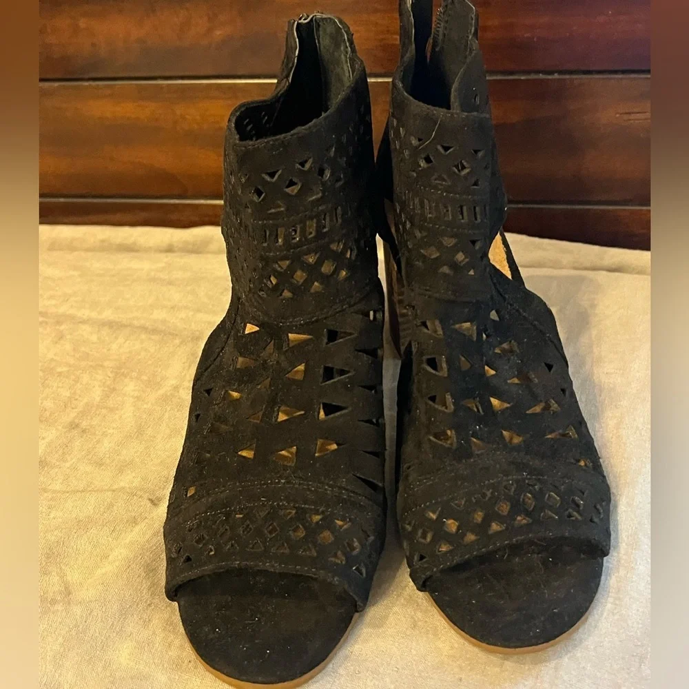 Size 10- black ankle booties with cutout design
